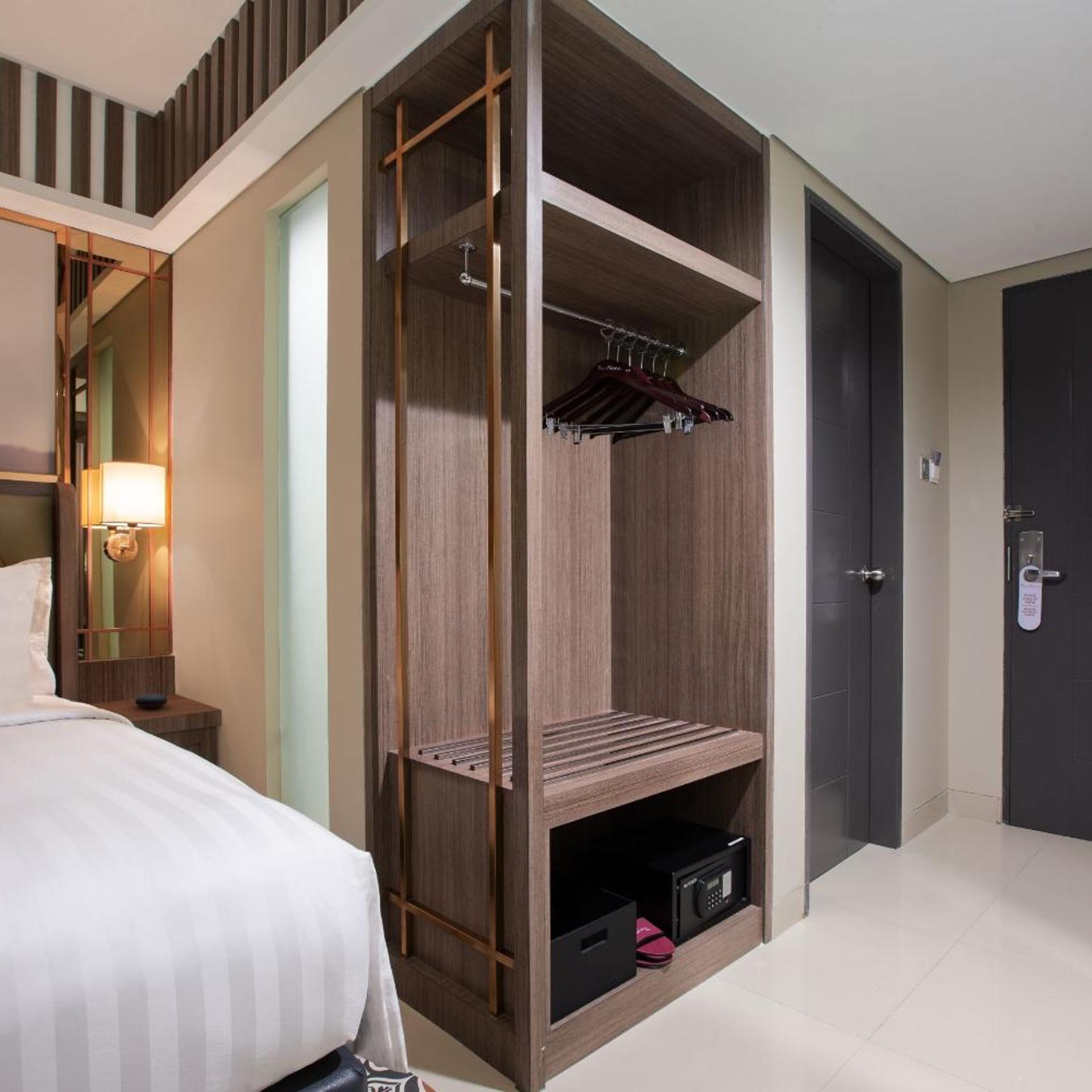 غرفة بريميير سوبيريور بسرير فردي، The Alana Hotel & Conference Center Malioboro Yogyakarta By Aston 4/6