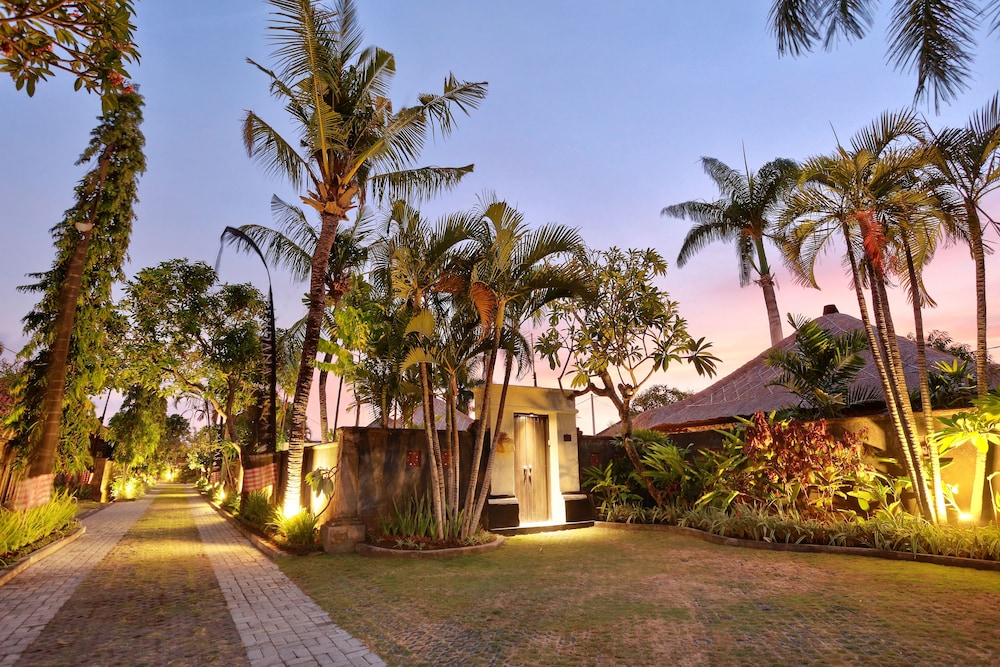 The Club Villas 42/50