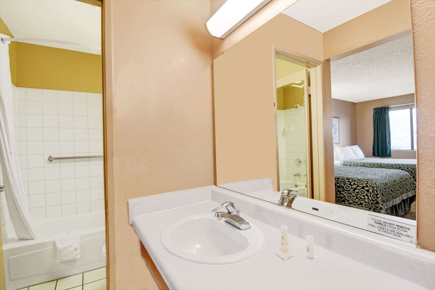 Days Inn by Wyndham El Paso Airport East 18/19