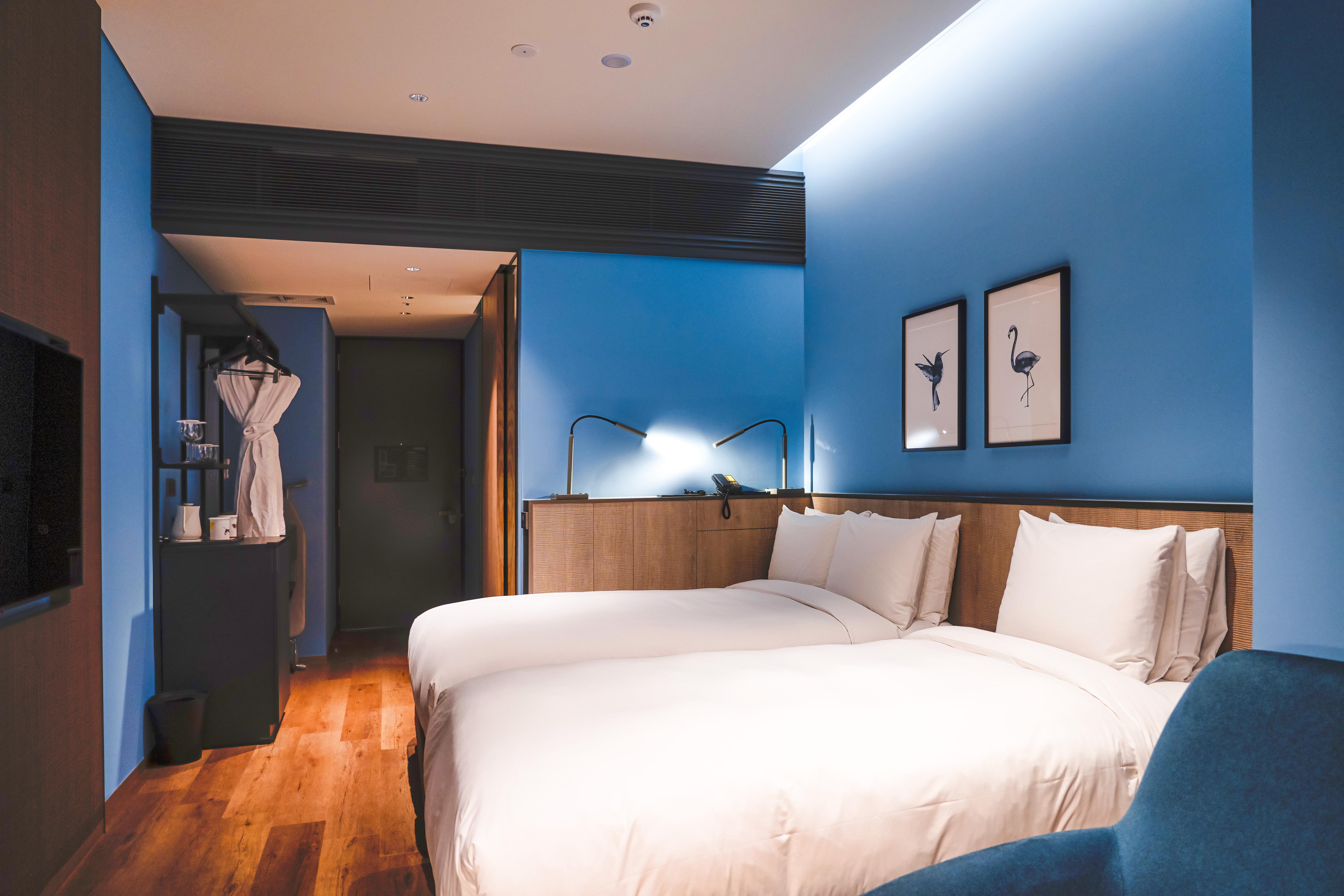 Premium, 1 Double and 1 Single Bed