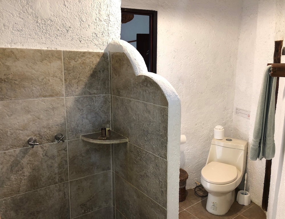 Beachfront Hotel La Palapa - Adults Only 34/36