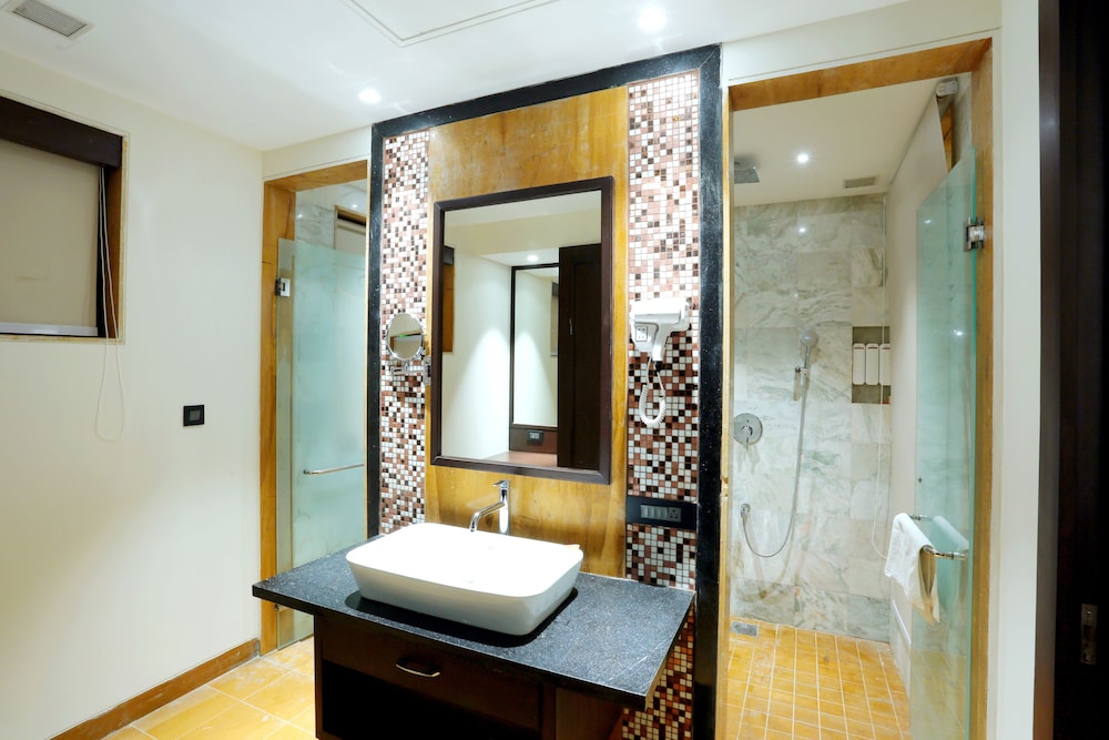 Ramya Resort & Spa 50/50