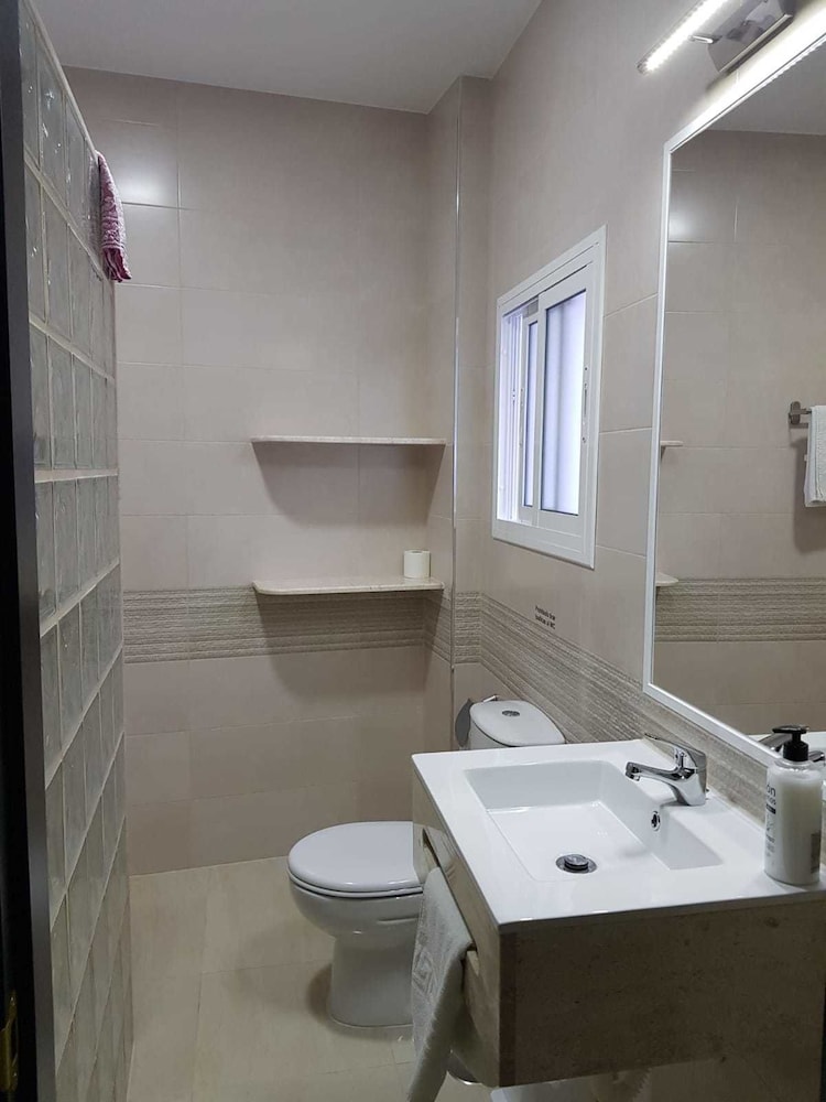 Hostal Malaga 37/50