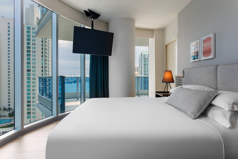 Kimpton Epic Hotel 12/77