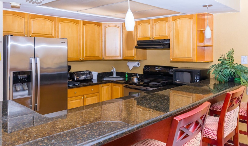 Ocean Reef Yacht Club Resort 50/75