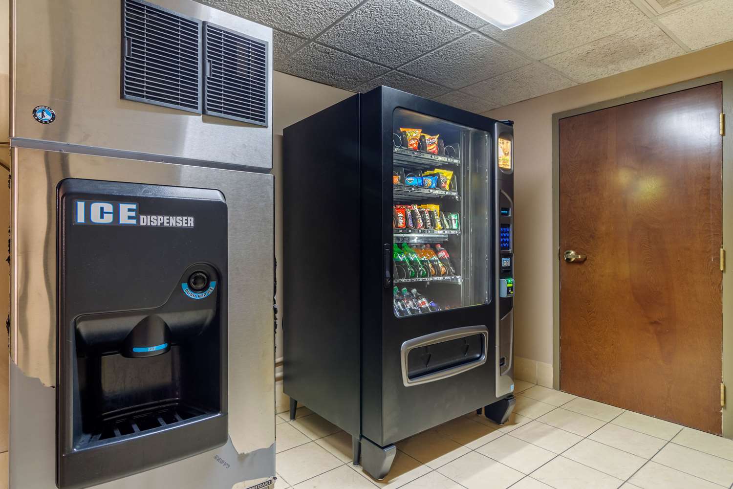 Comfort Inn & Suites Perry National Fairgrounds Area GA 5/15