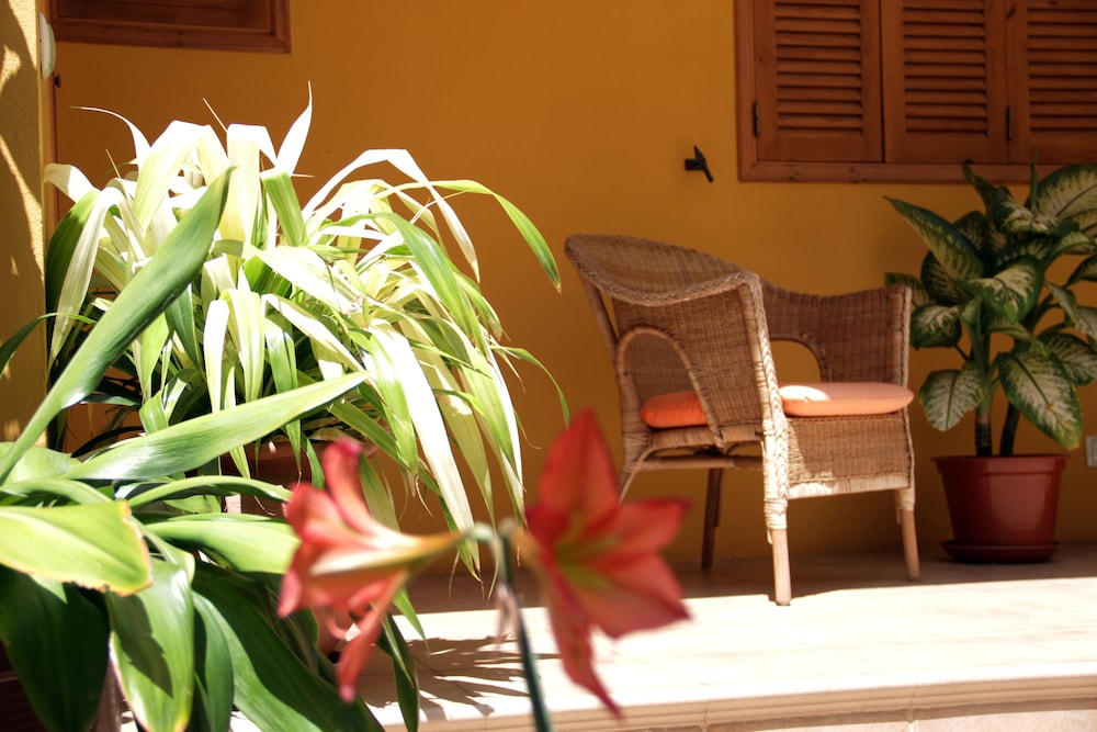 Kiras Boutique Hotel 61/71