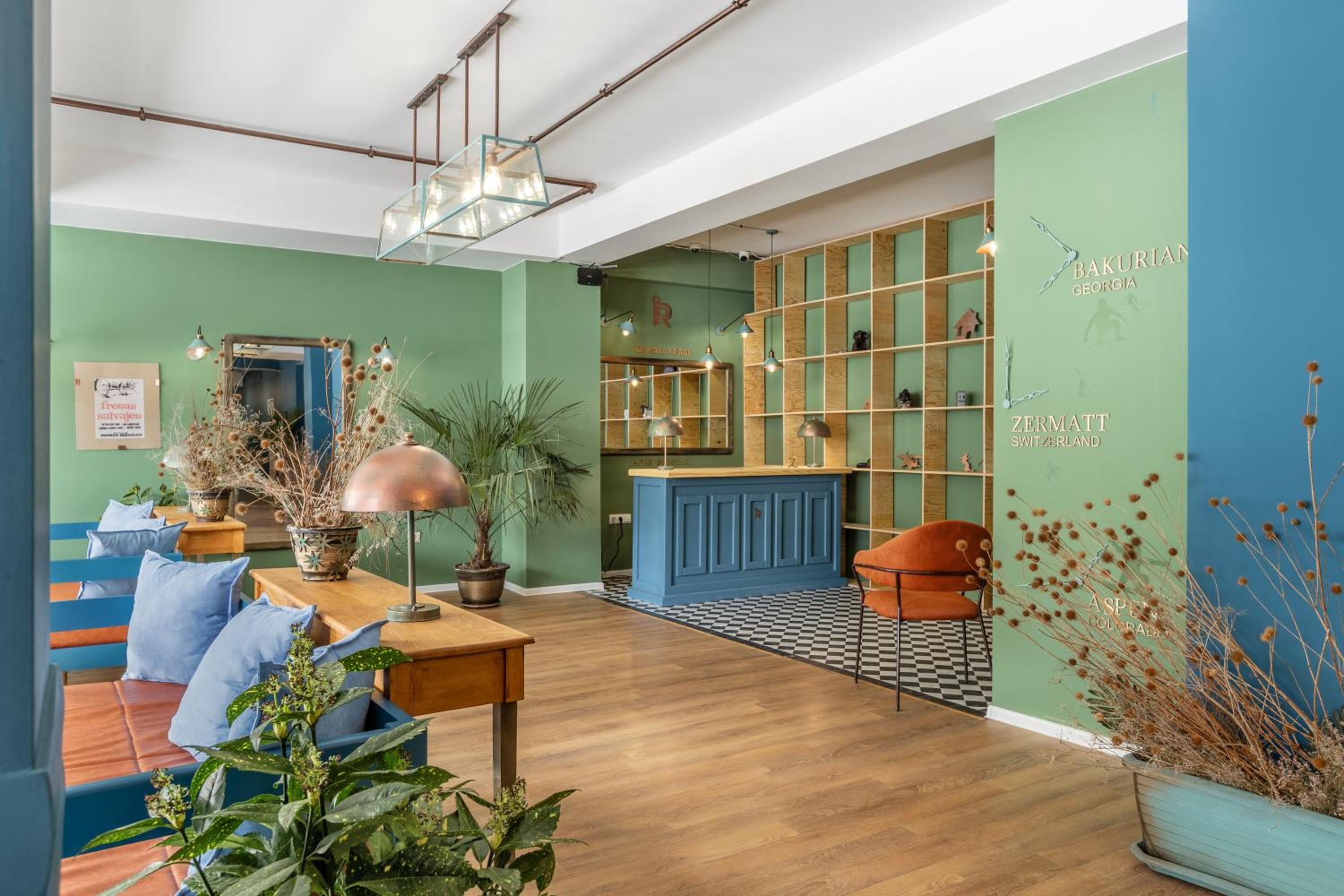 Raimond Palace 26/38