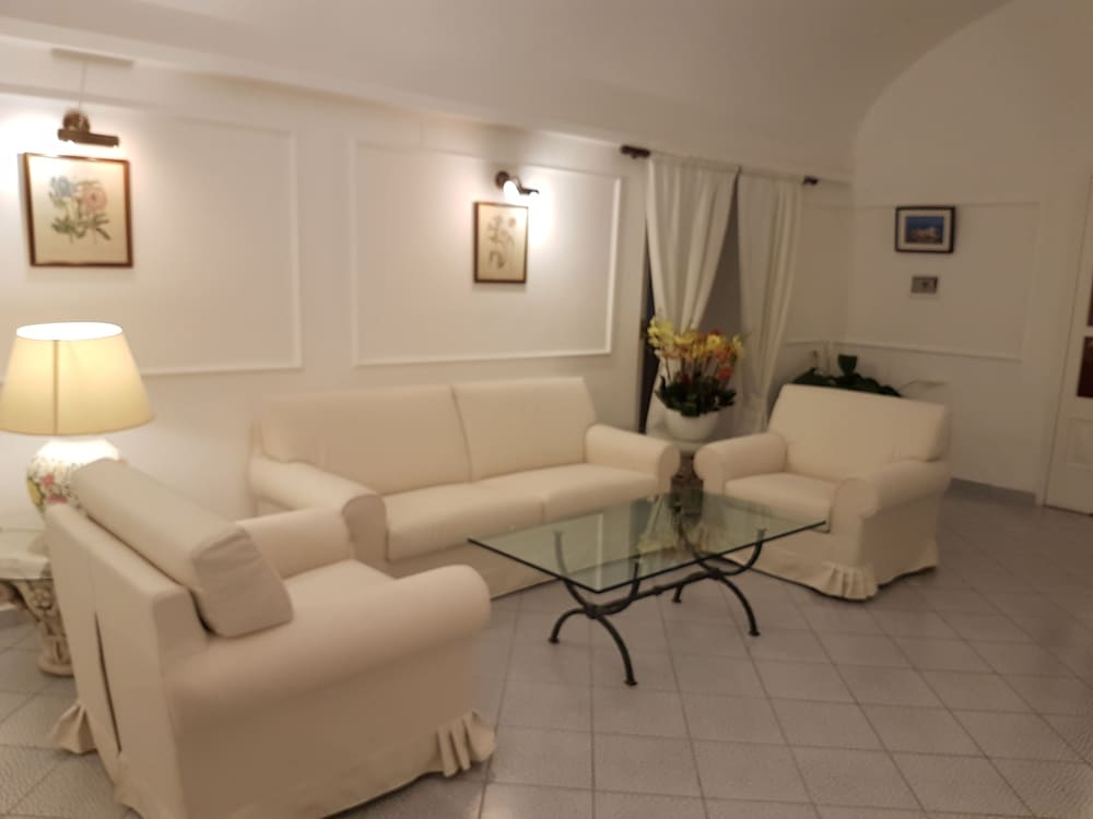 Palatium Mari Hotel 54/75
