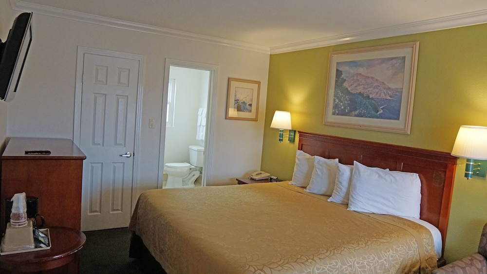 Redondo Inn and Suites 20/48