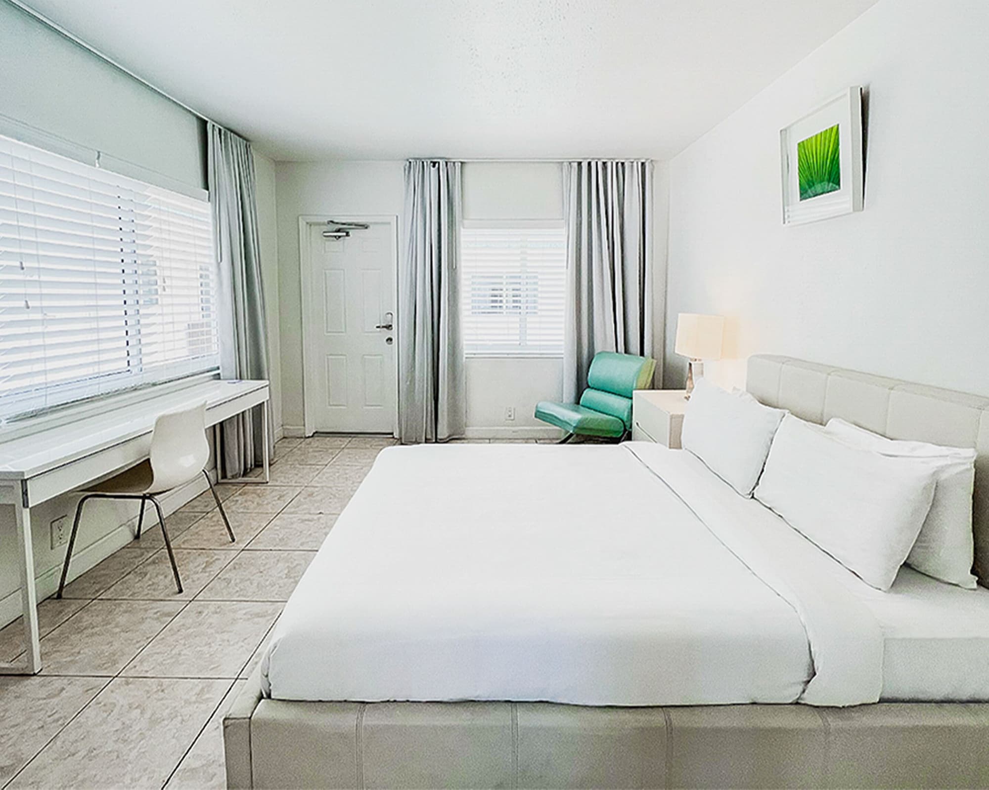 DELUXE, STUDIO, QUEEN BED