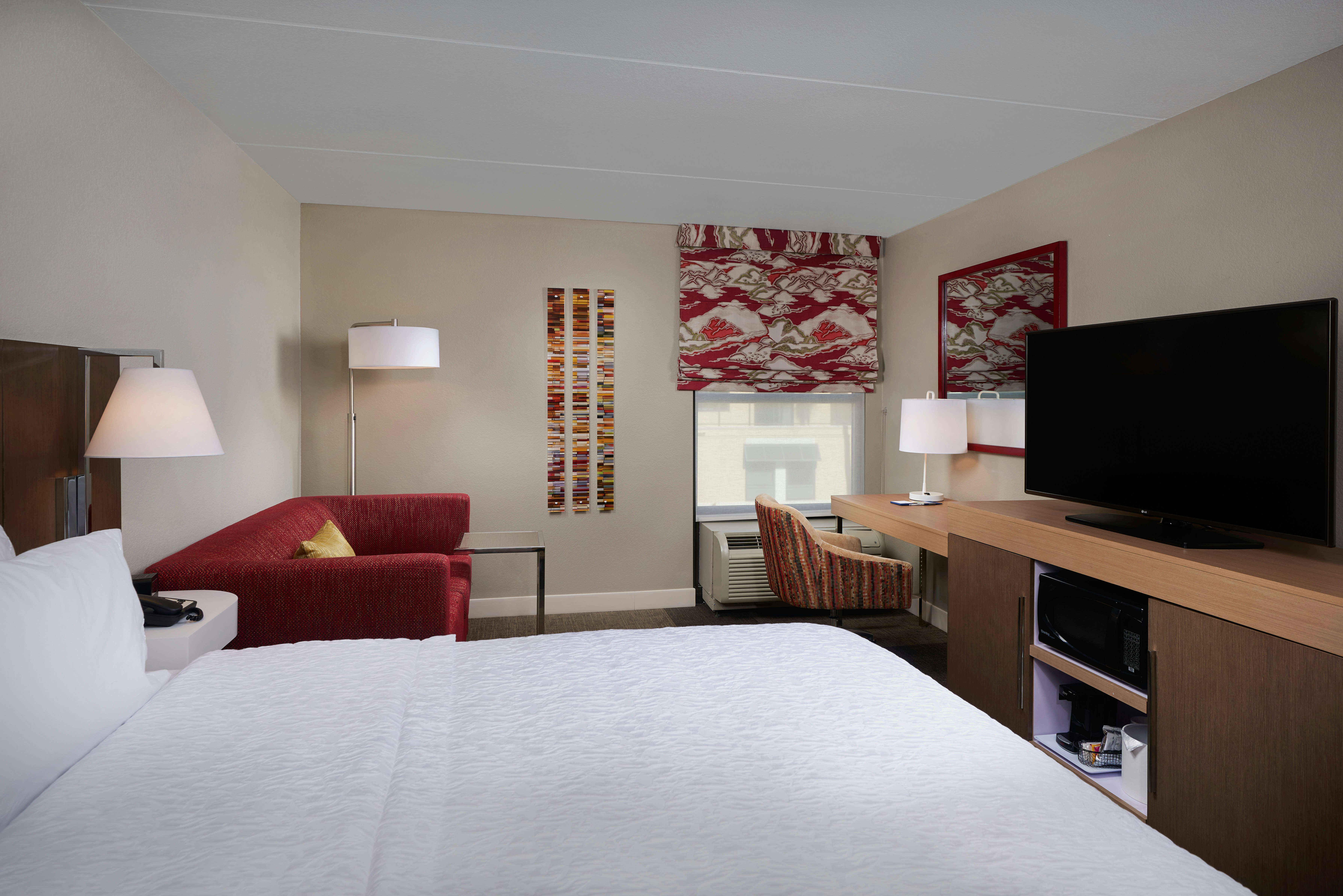 ROOM, KING BED, POOL VIEW, SOFA