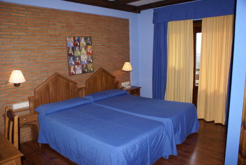 Hotel El Guerra 9/37