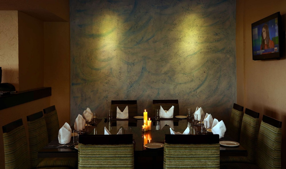 Golden Tulip Candolim Goa 33/77