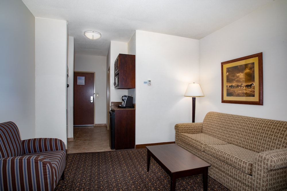Holiday Inn Express Hotel And Suites Lander 8/50