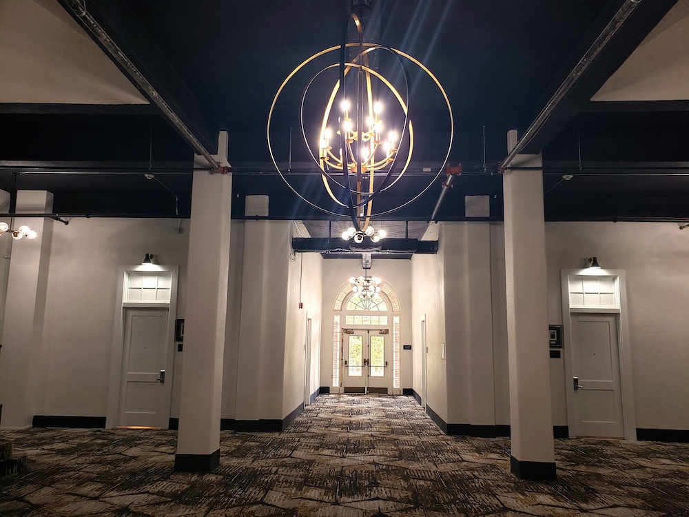 The Inn at Blackstone 20/50