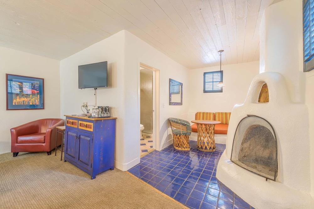 The Historic Taos Inn 69/80