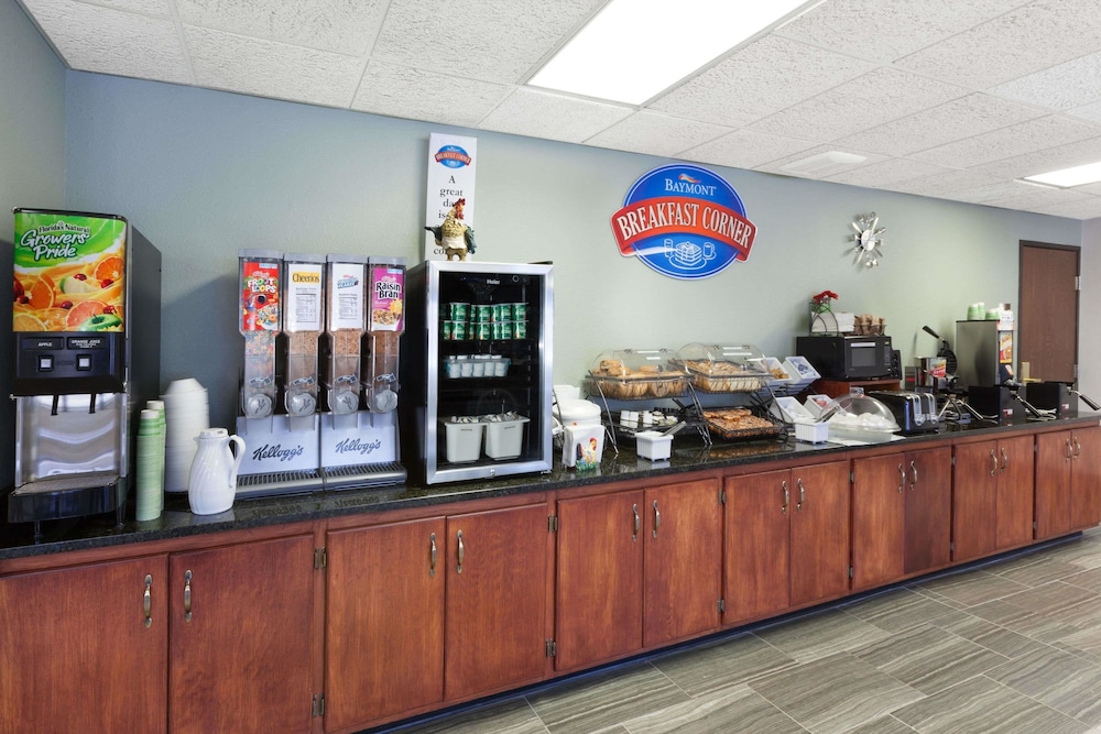 Baymont by Wyndham Midland 18/24