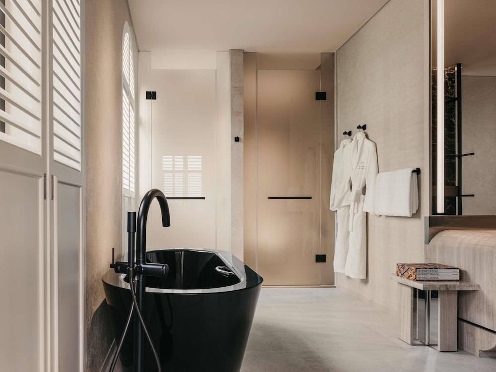 Mondrian Singapore Duxton 50/50