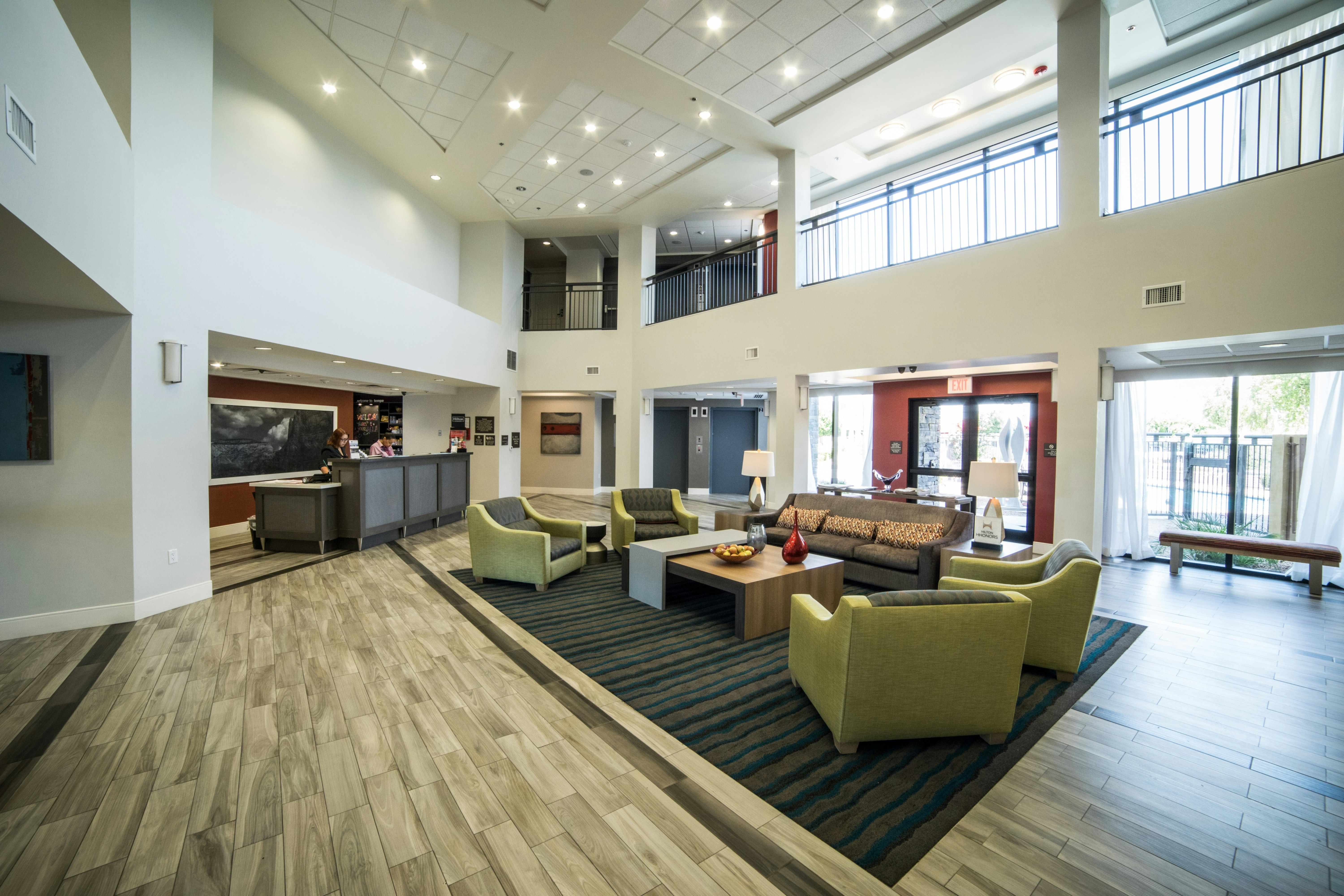 Hampton Inn & Suites Tempe/Phoenix Airport 44/68
