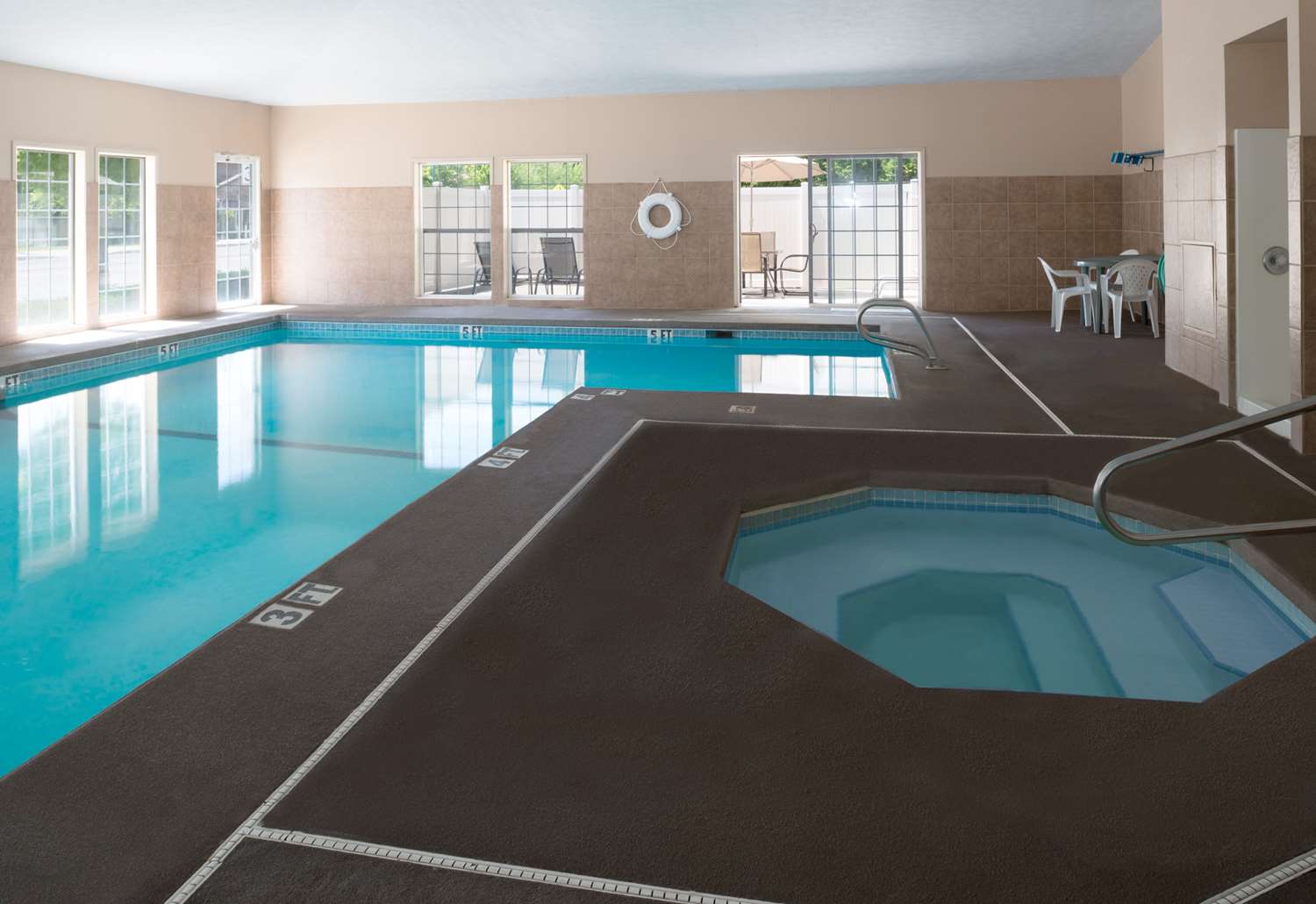 swimming pool spa