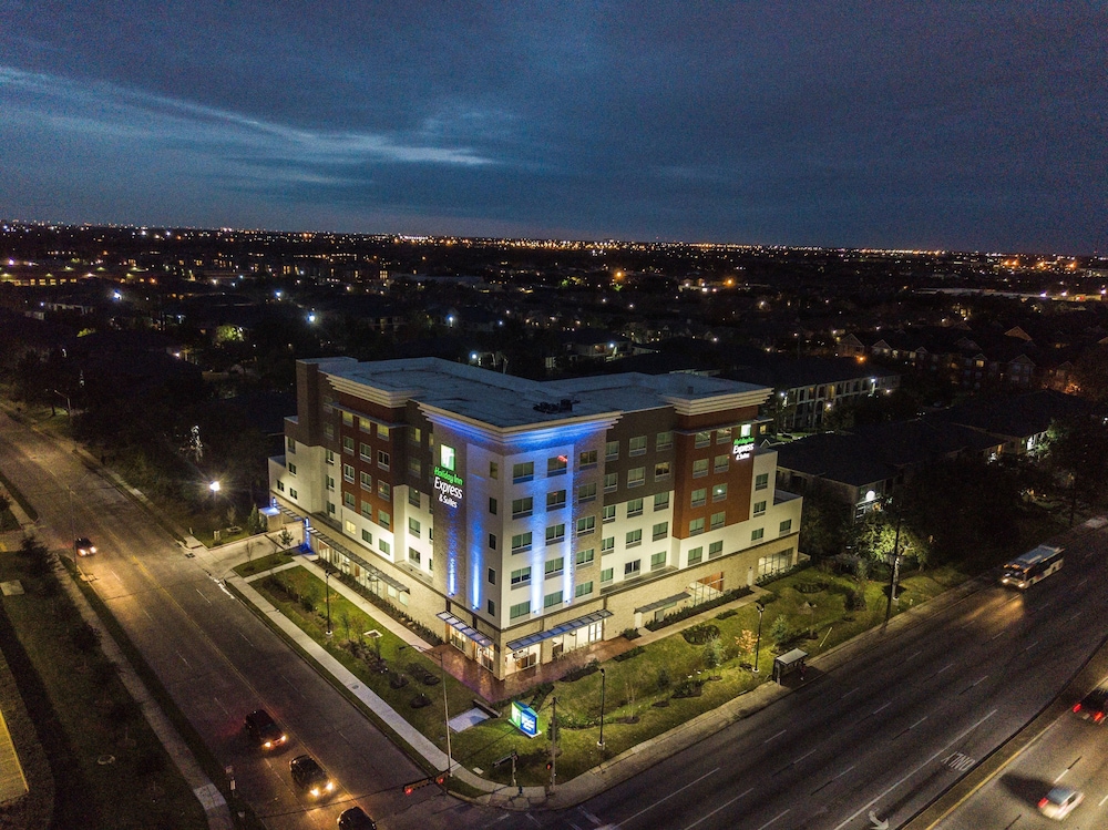 Holiday Inn Express and Suites Houston Westchase - Westheimer 3/59