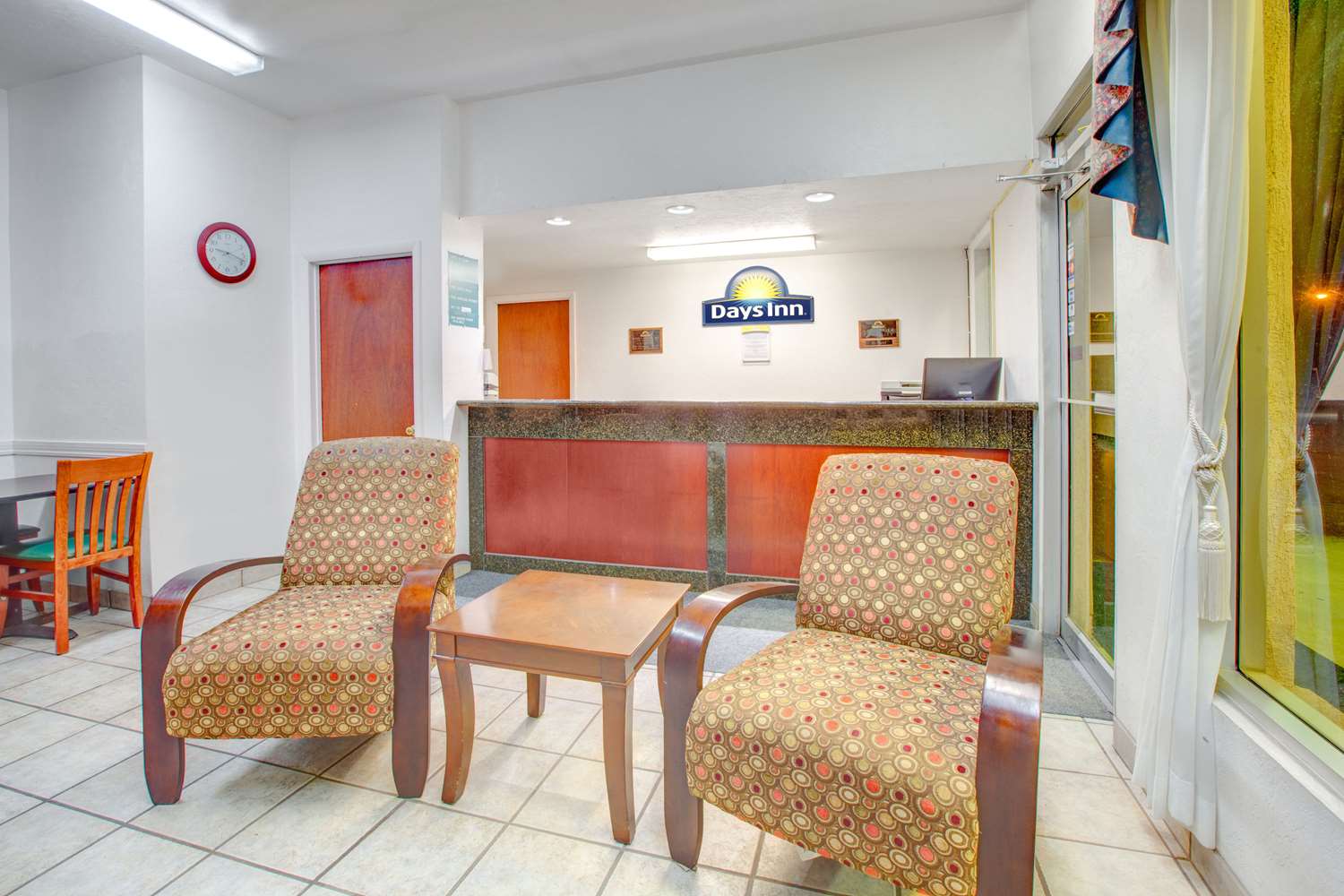 Days Inn by Wyndham Okemah 4/8