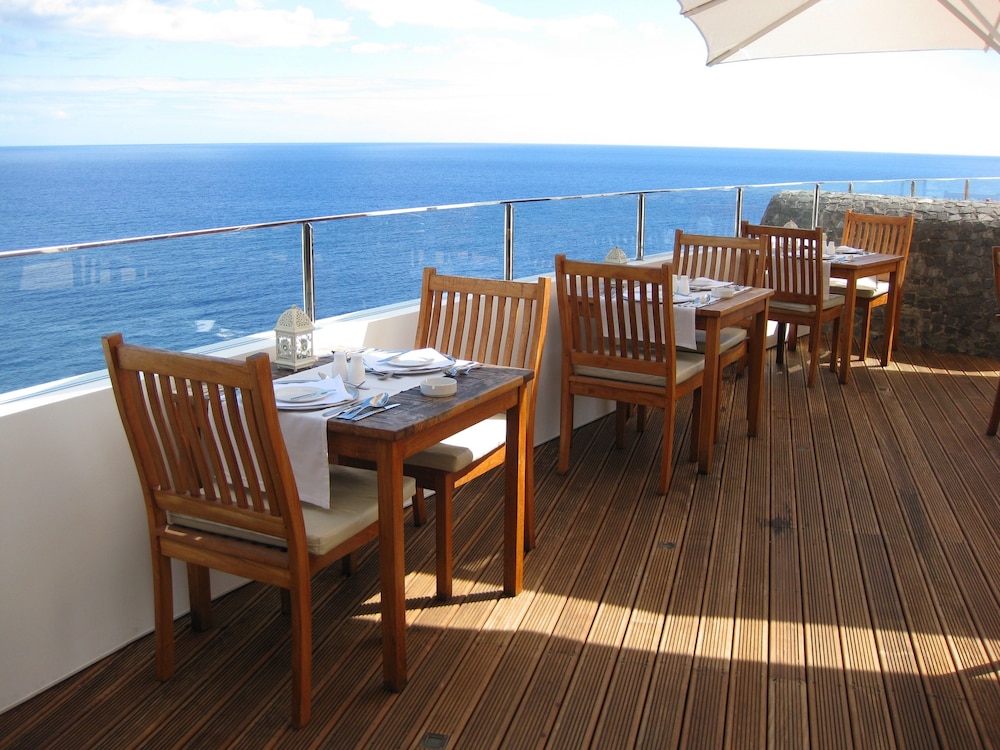 Madeira Regency Cliff - Adults Only 31/50