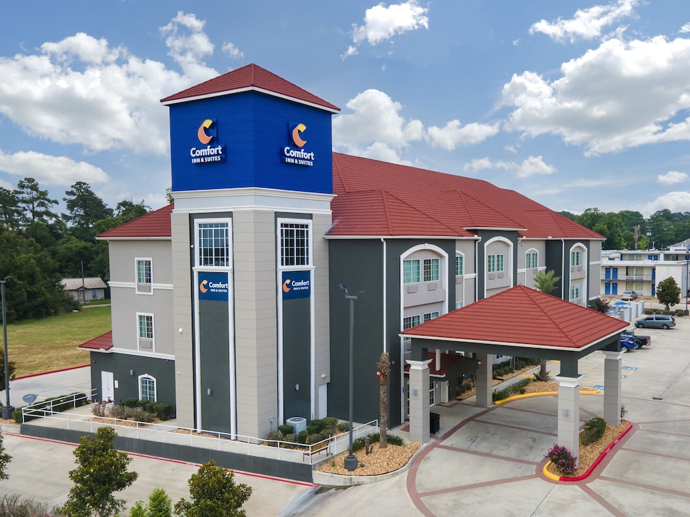 Comfort Inn & Suites Cleveland TX 5/40