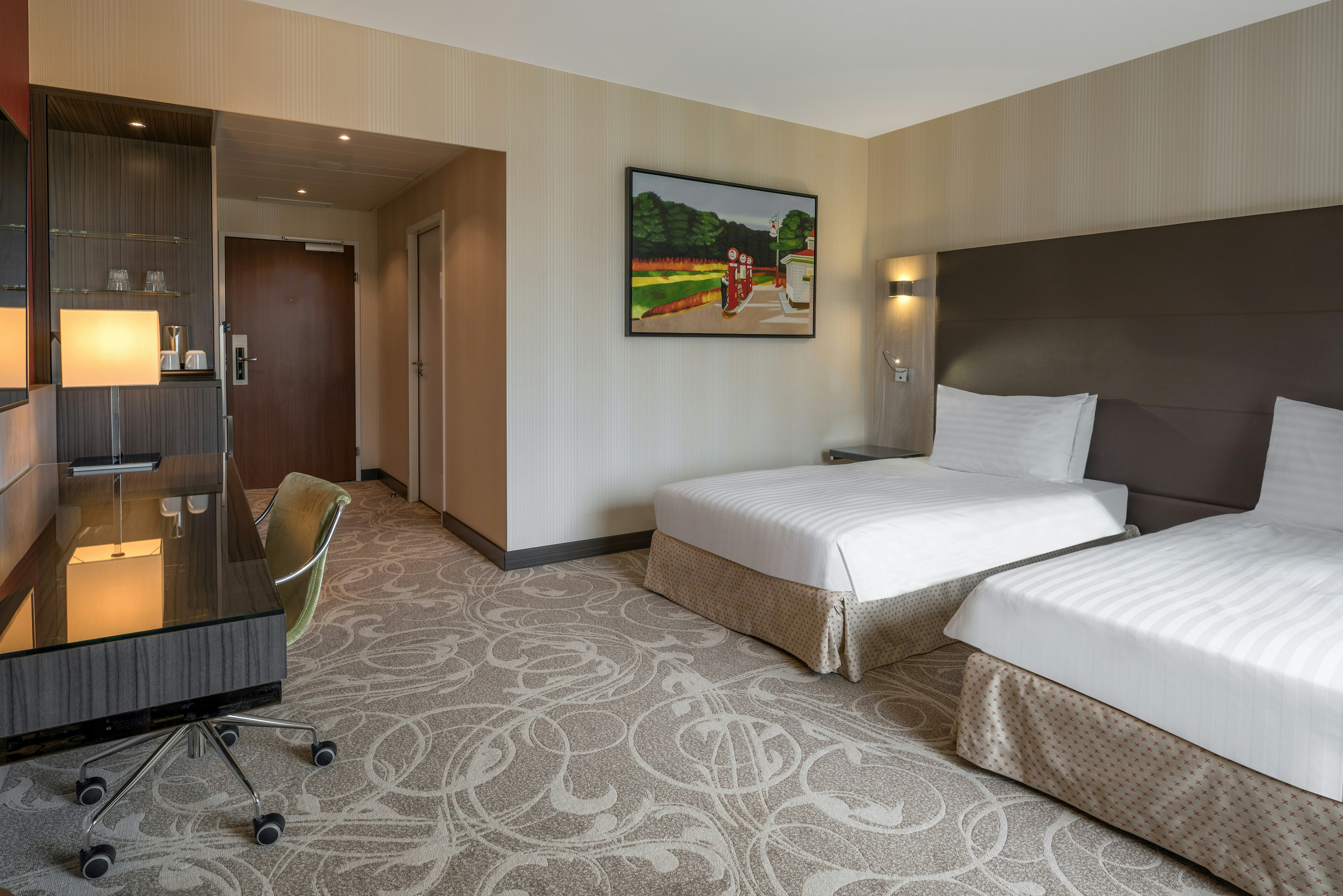 Deluxe, Twin Beds