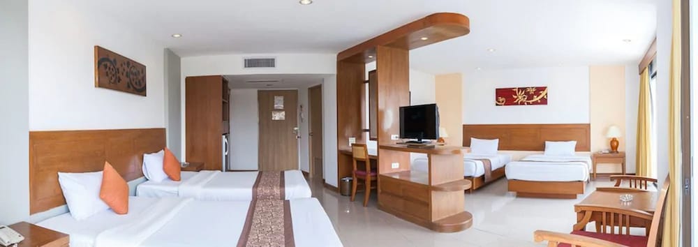 Royal Palace Hotel 42/66