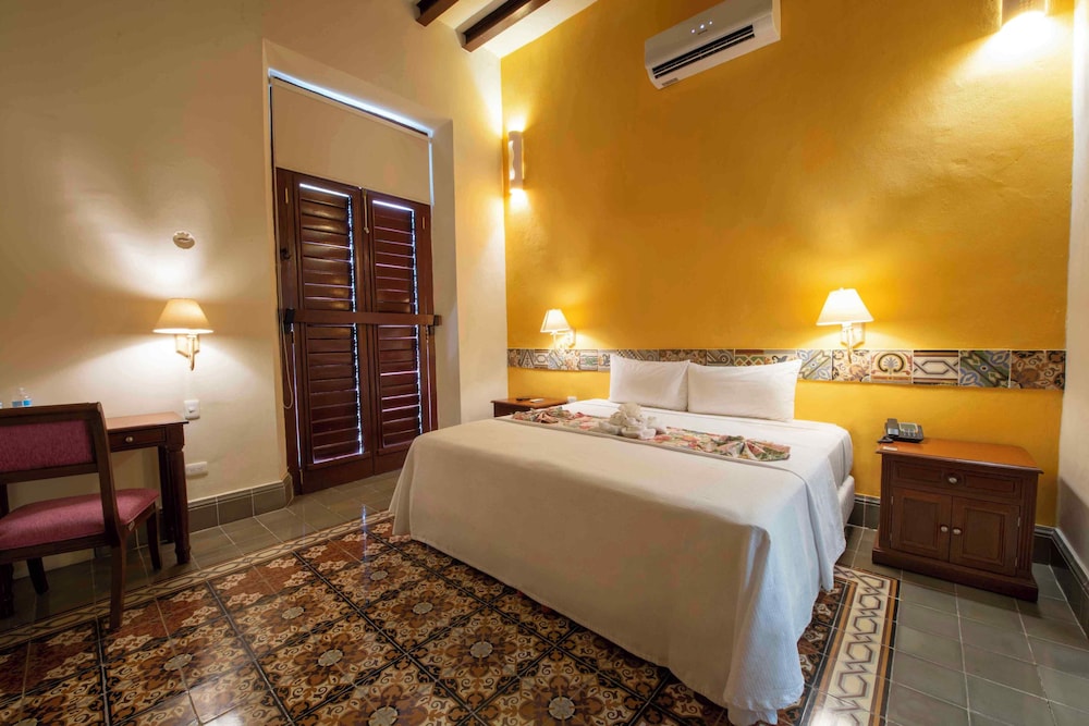 Hotel Del Gobernador 18/50