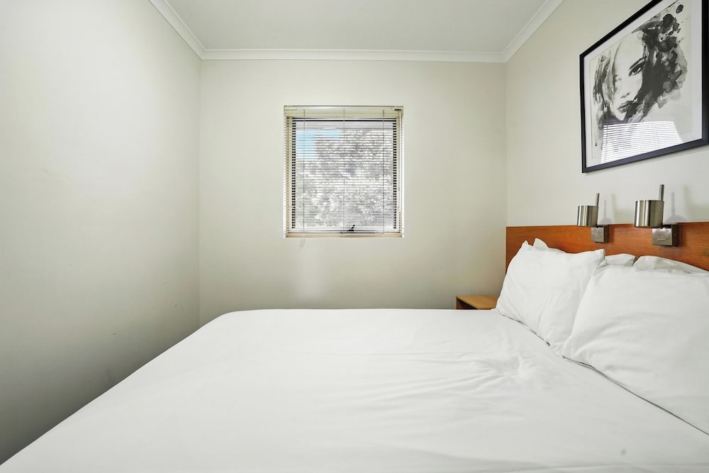 2 BEDROOMS, APARTMENT