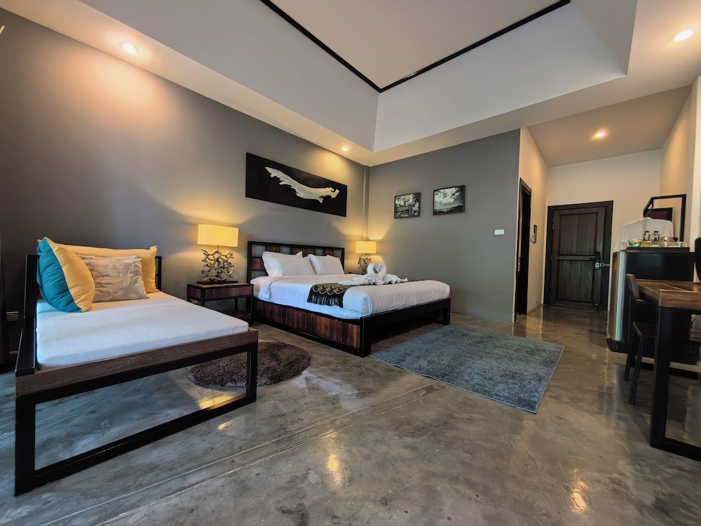 ROOM, DOUBLE BED, RIVER VIEW, BALCONY