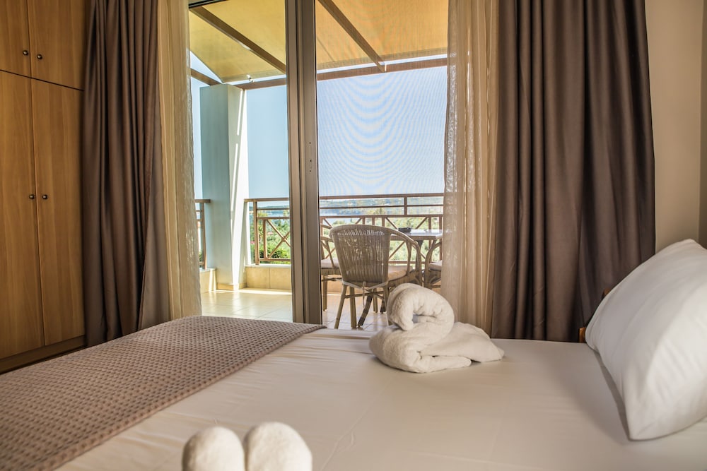 Colonides Beach Hotel 14/74