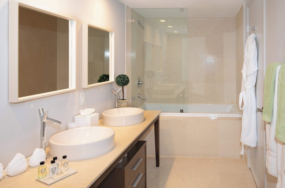 شقة سوبيريور بسرير كينج وسرير كوين بإطلالة على البحر بغرفة نوم واحدة بمطبخ، Brickell by Miami Vacation Rentals 4/5