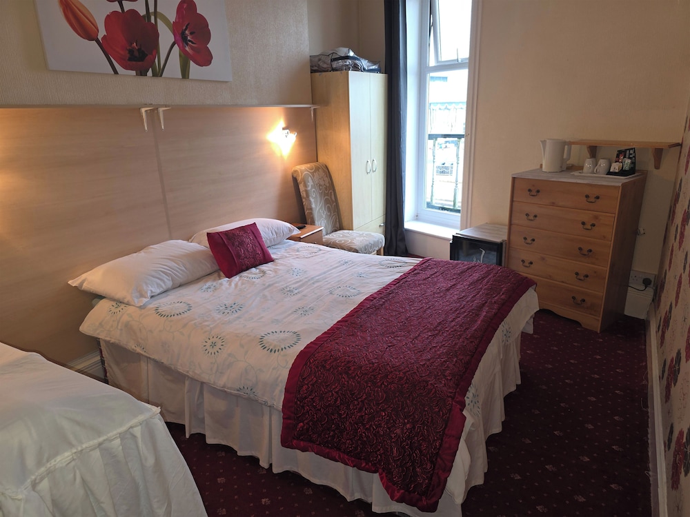 The Sands Hotel 10/50