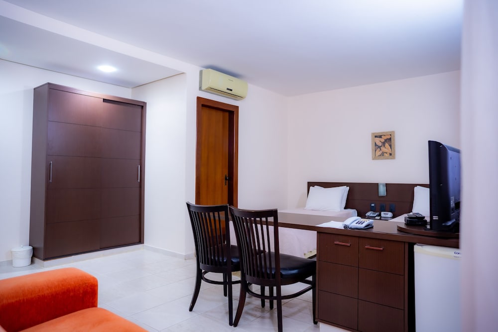 Hotel Santos Dumont 38/50