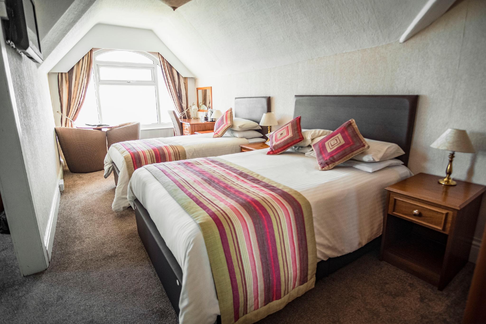 Family, 1 Double and 1 Single Bed