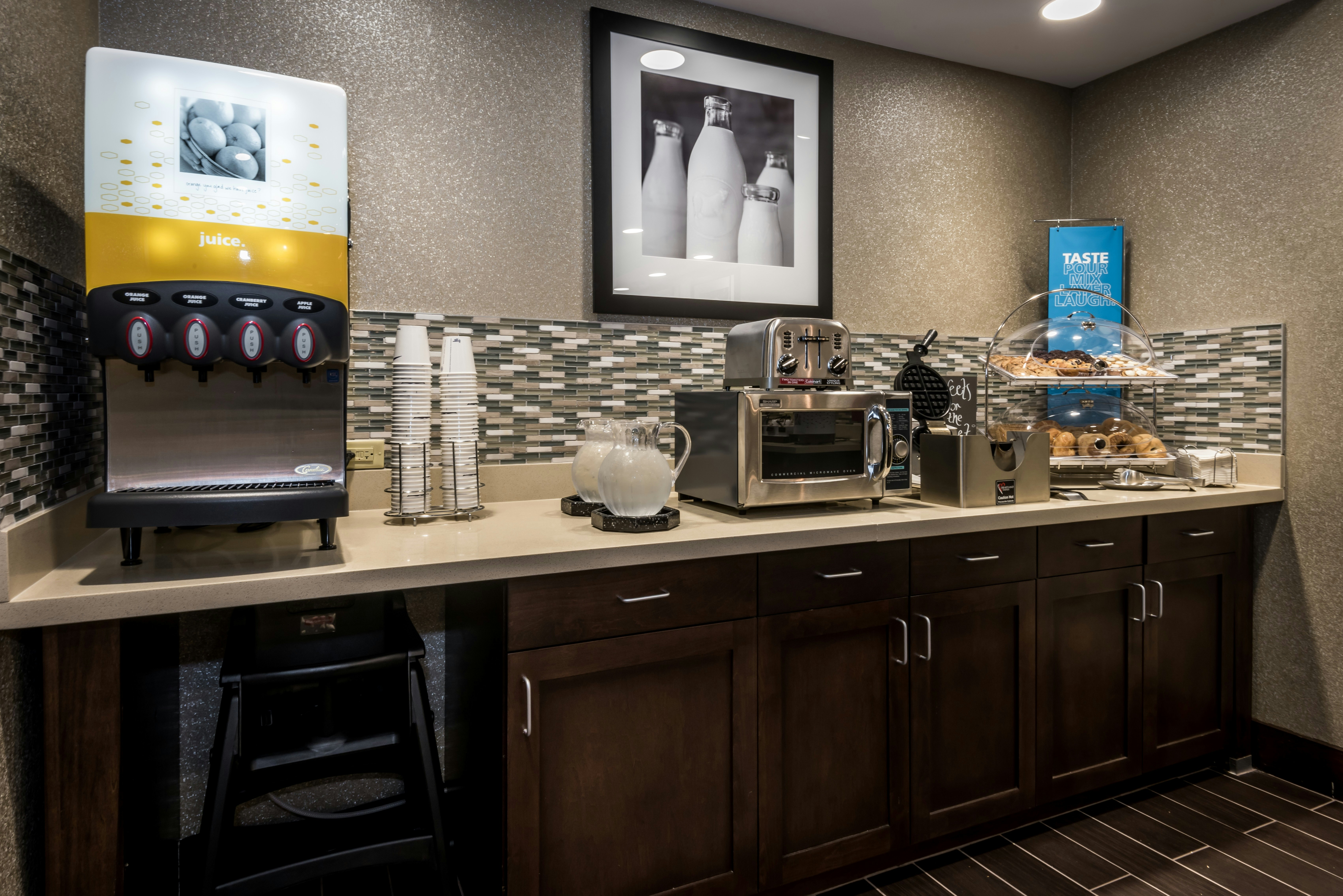 Hampton Inn and Suites Hammond 28/33