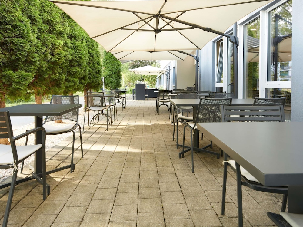 ibis Zurich Messe Airport 46/66