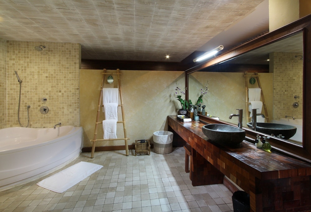 Jungle Retreat By Kupu Kupu Barong 7/50