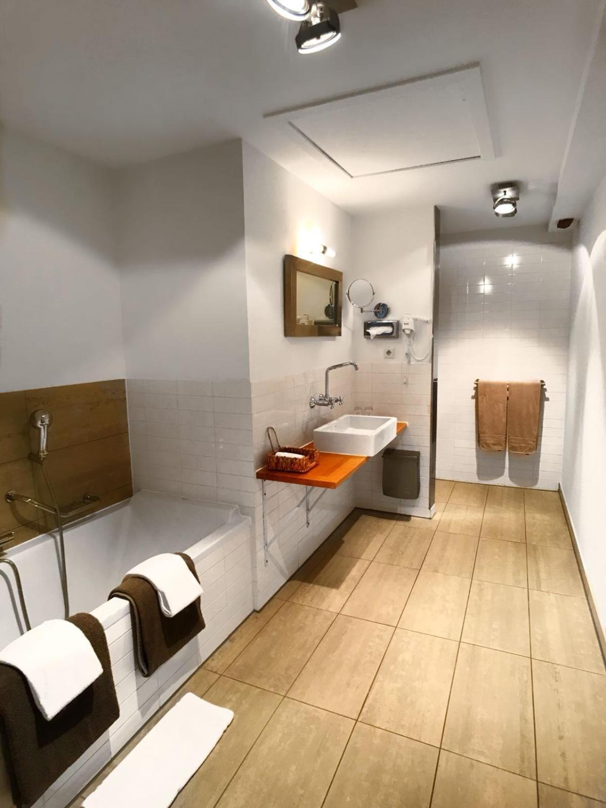 Hotel ML 32/50