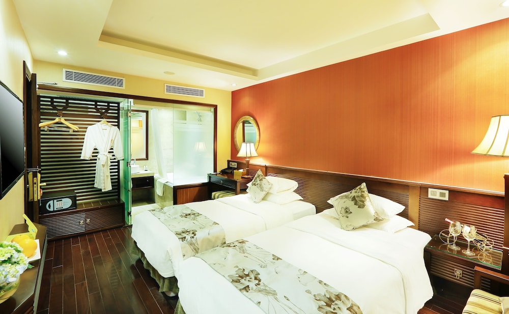 Golden Silk Boutique Hotel 15/70