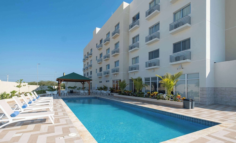 Super 8 by Wyndham Manzanillo 6/50