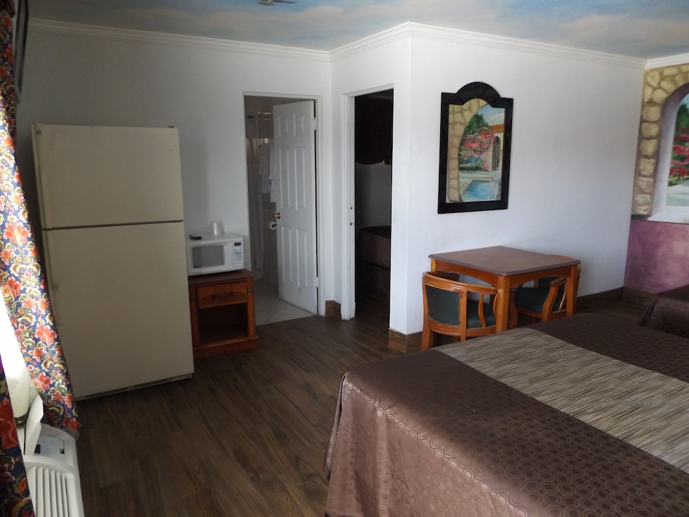 City Center Motel 42/68