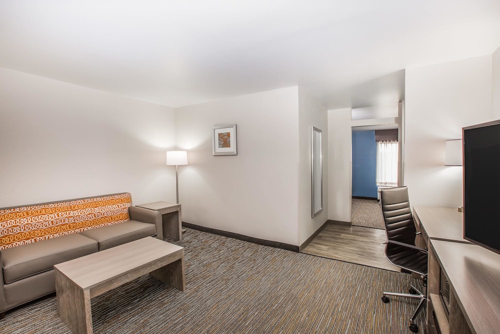 Wingate by Wyndham Louisville Fair and Expo 41/60