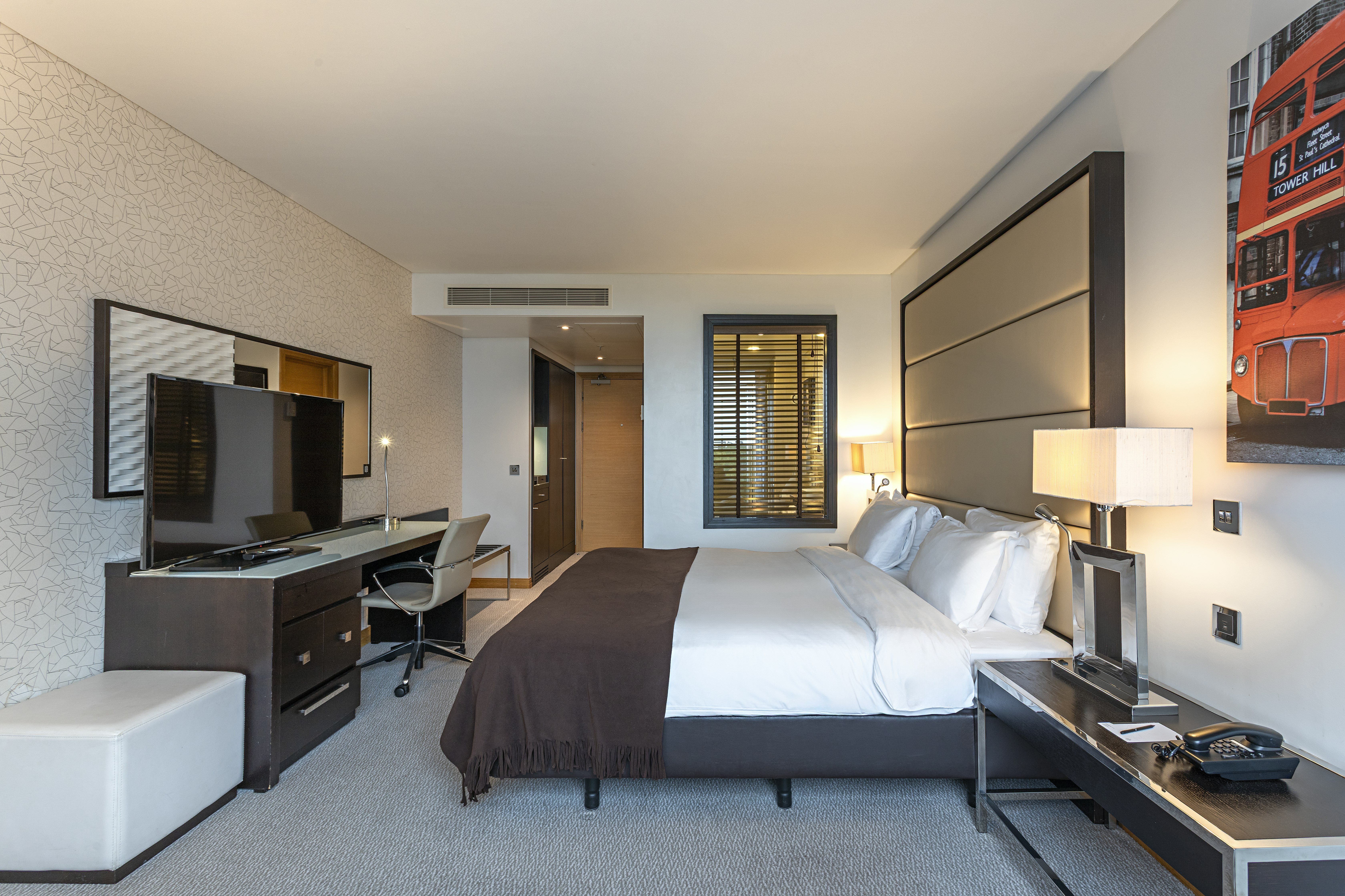 Premium, King Bed, Pestana Chelsea Bridge Hotel & Spa 2/5