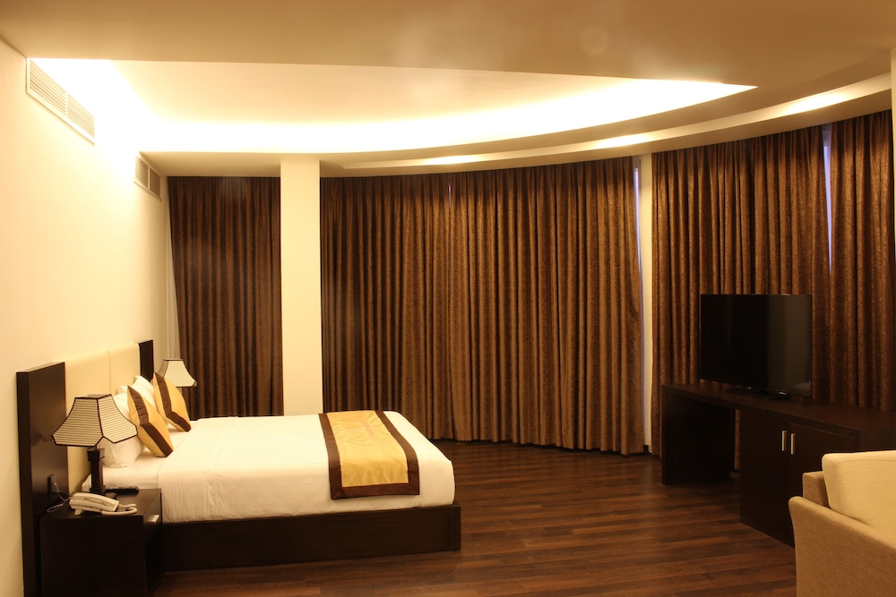 International Hotel 45/63