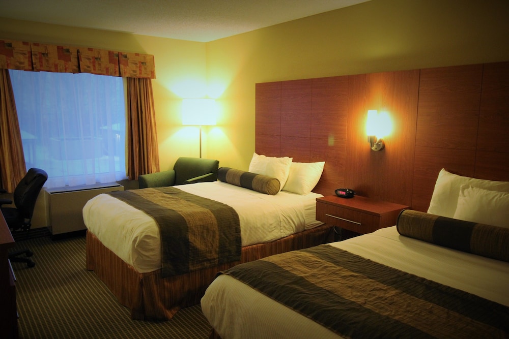 غرفة قياسية بسريرين مزدوجين، Quality Inn & Suites Hawkesbury 6/8